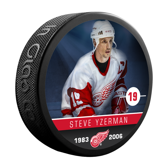 NHLAA Alumni Steve Yzerman Detroit Red Wings Souvenir Collector Hockey Puck