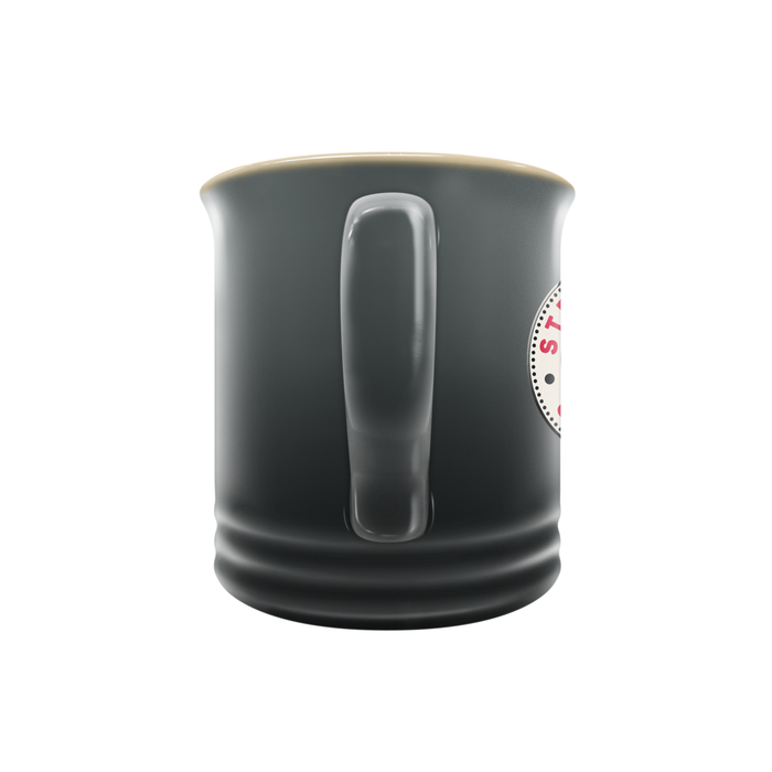 Tasse en grès noir de 14 oz « Fort et libre Canada »