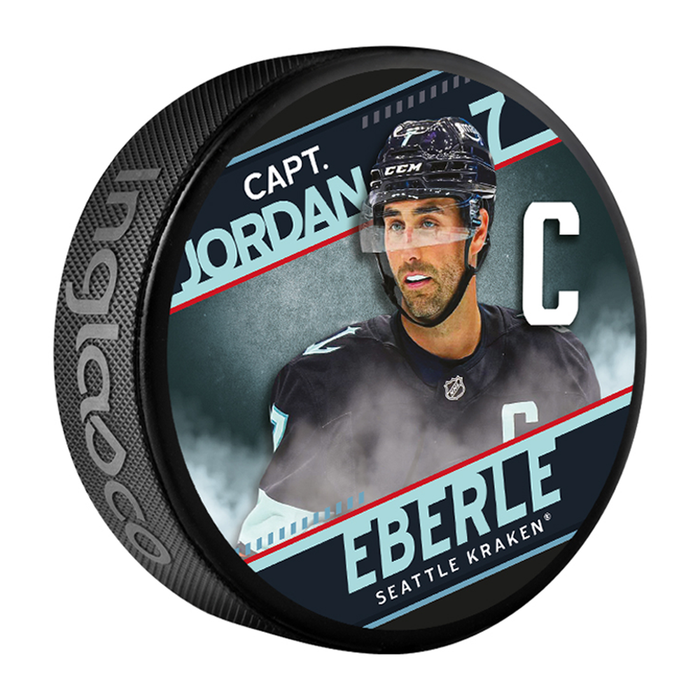 Rondelle de hockey souvenir Jordan Eberle du Kraken de Seattle, série Capitaine de la LNH, dans un cube