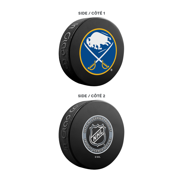 Coffret de 3 souvenirs de la LNH des Sabres de Buffalo. Comprend : 1 rondelle de hockey classique officielle de la LNH, 4 sous-verres et 1 support pour appareil multimédia.
