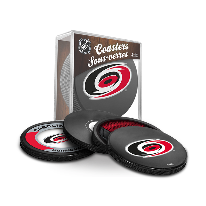 Coffret de 3 souvenirs de la LNH des Hurricanes de la Caroline. Comprend : 1 rondelle de hockey classique officielle de la LNH, 4 sous-verres et 1 support pour appareil multimédia.