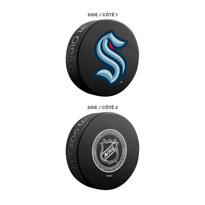 Coffret de 3 fans ultimes du Kraken de Seattle de la LNH. Comprend : 1 rondelle de hockey classique officielle de la LNH, 4 sous-verres et 1 support pour appareil multimédia.